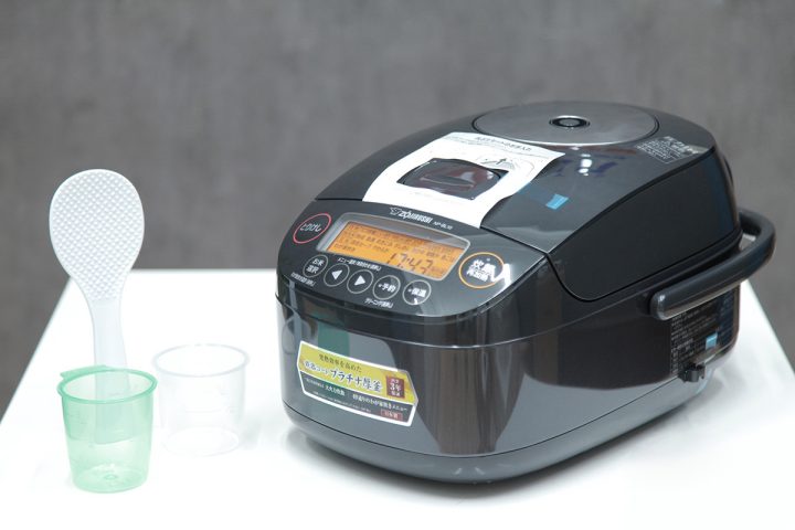 Nồi cơm điện Zojirushi NP-BL18
