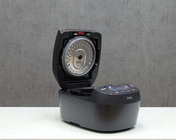 Nồi cơm điện TIGER JPV-C180