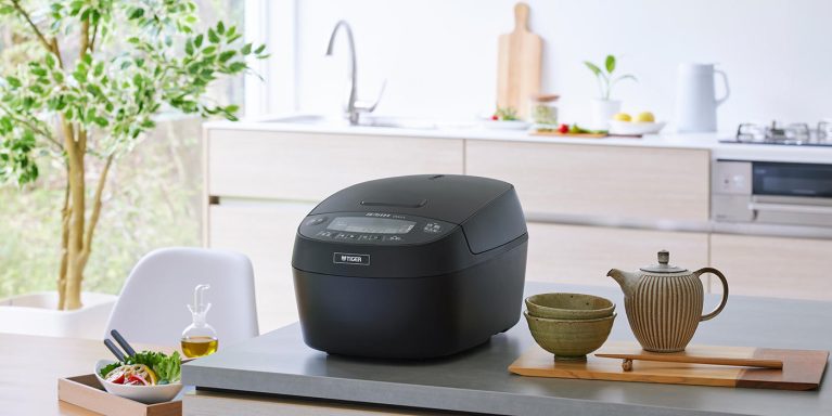 Nồi cơm điện TIGER JPV-C180