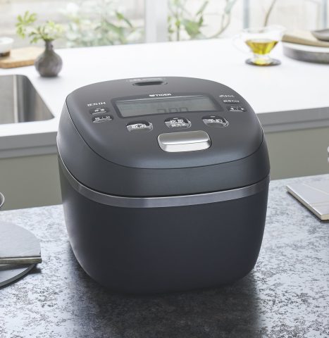 Nồi cơm điện TIGER JRI-A180